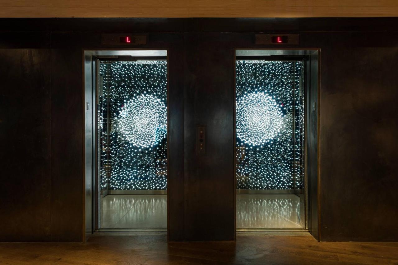 Moxy Nyc East Village New York Dış mekan fotoğraf