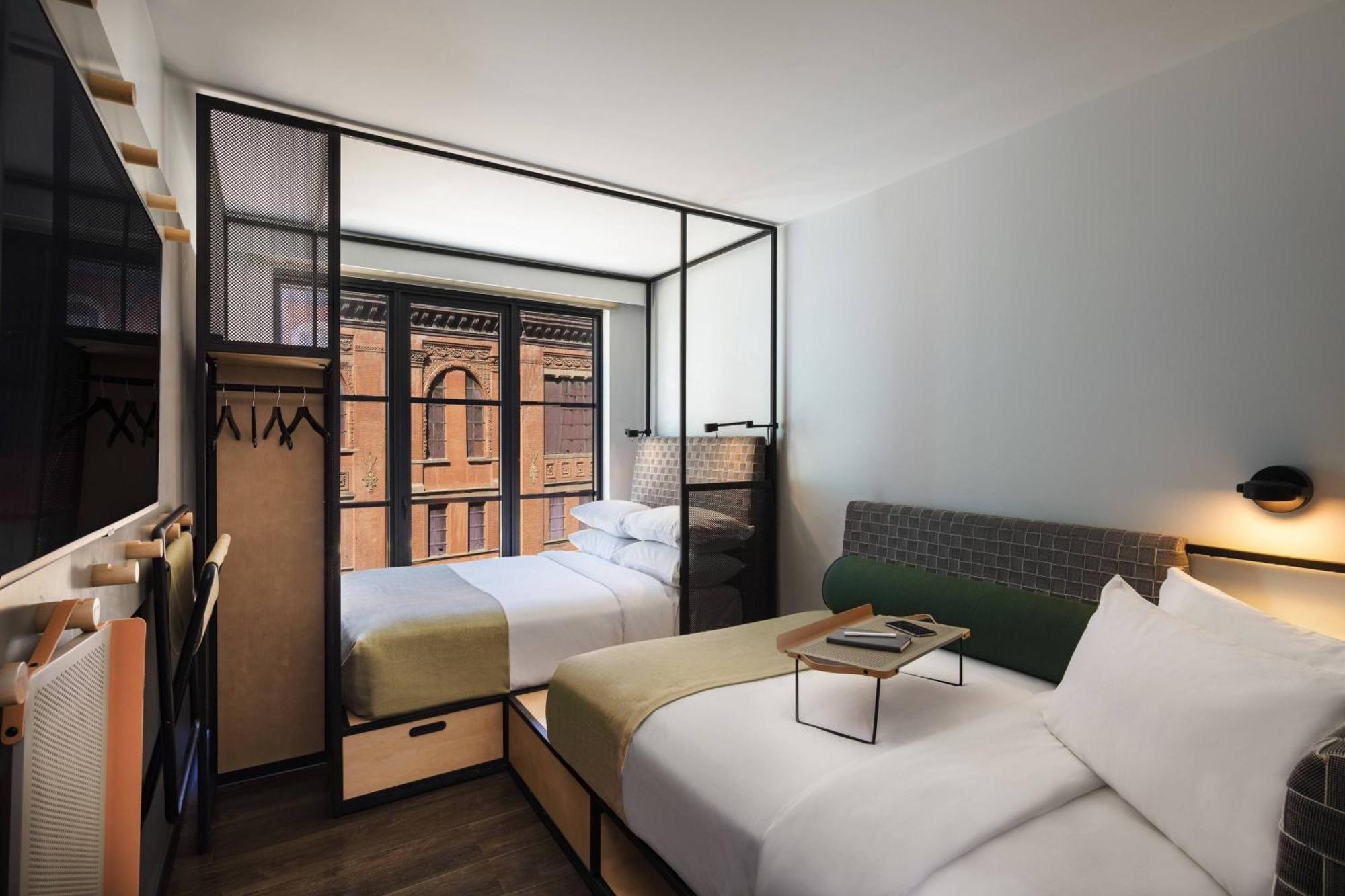 Moxy Nyc East Village New York Dış mekan fotoğraf