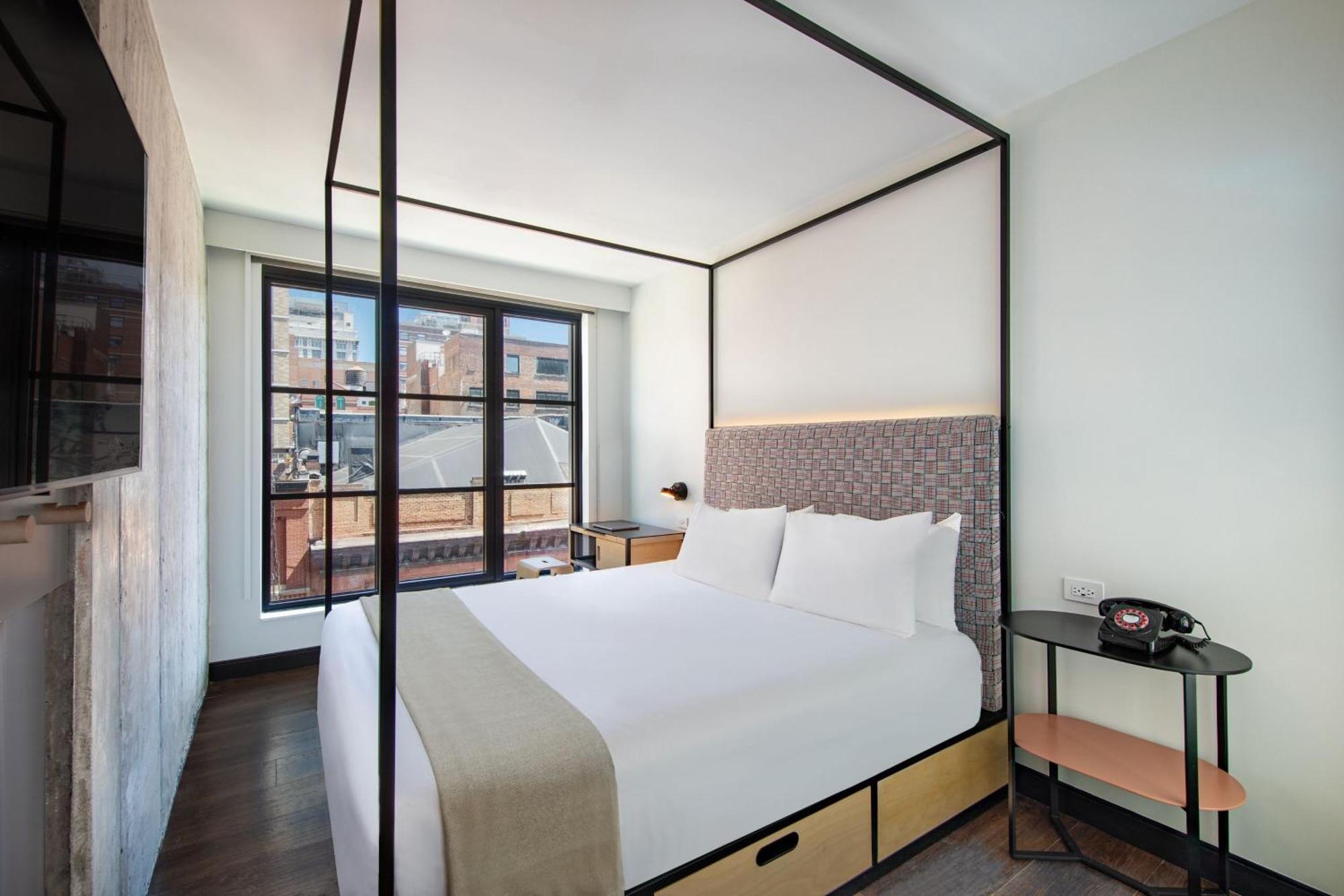 Moxy Nyc East Village New York Dış mekan fotoğraf