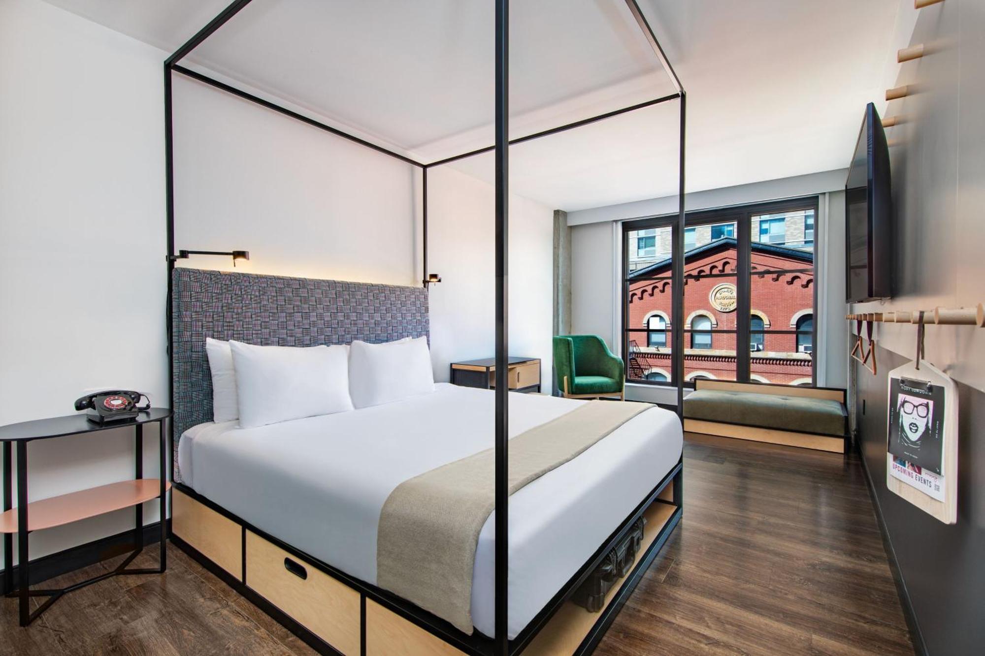 Moxy Nyc East Village New York Dış mekan fotoğraf