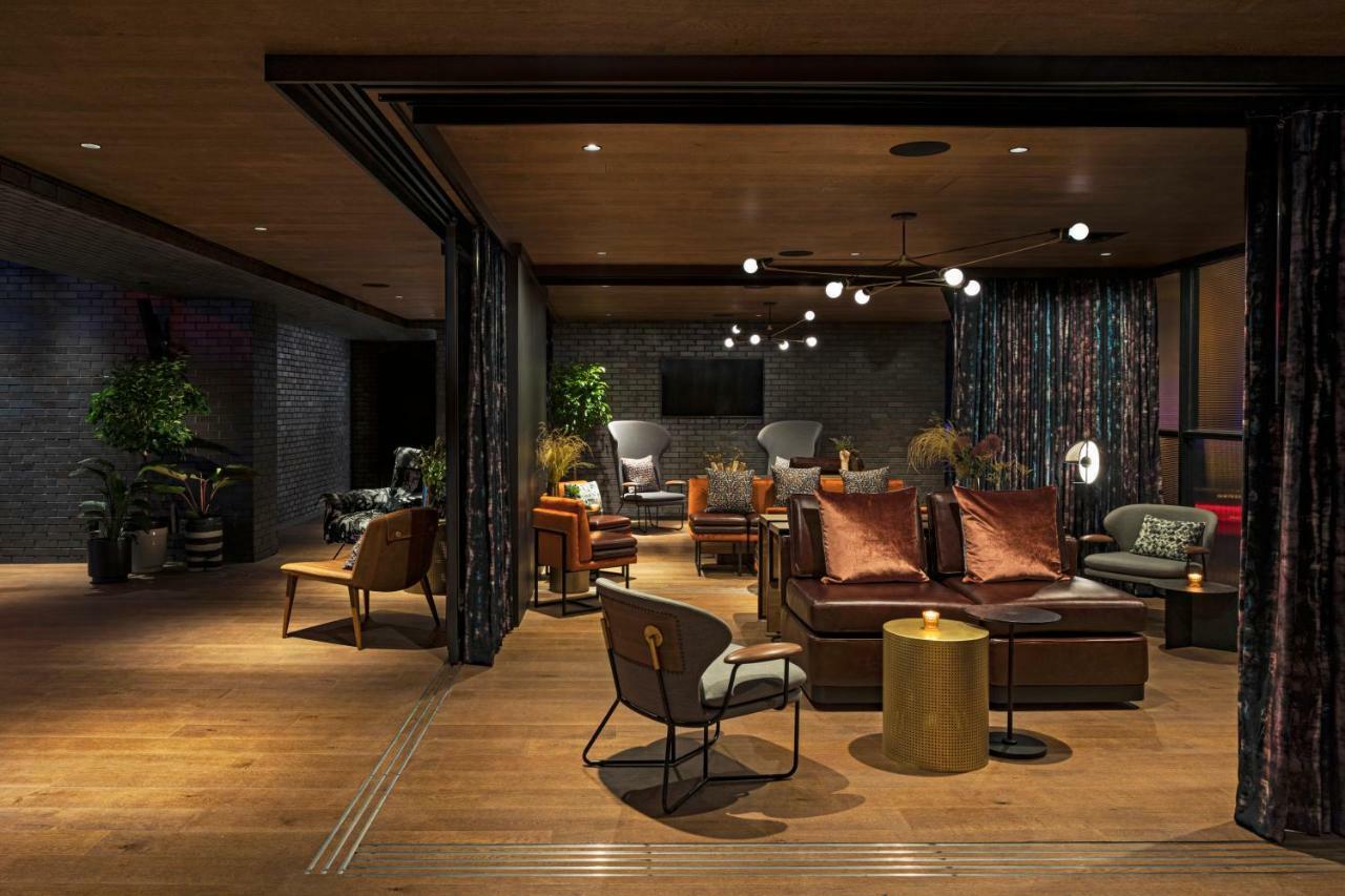 Moxy Nyc East Village New York Dış mekan fotoğraf